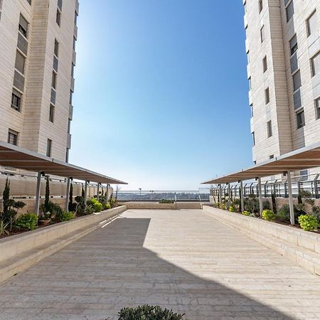 Deluxe 3 Bedrooms Flat In Residential Area 예루살렘 외부 사진