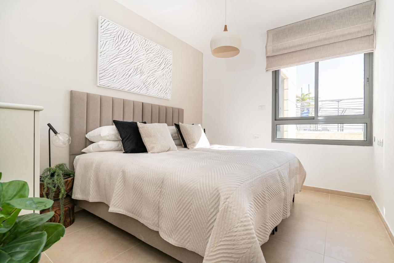 Deluxe 3 Bedrooms Flat In Residential Area 예루살렘 외부 사진