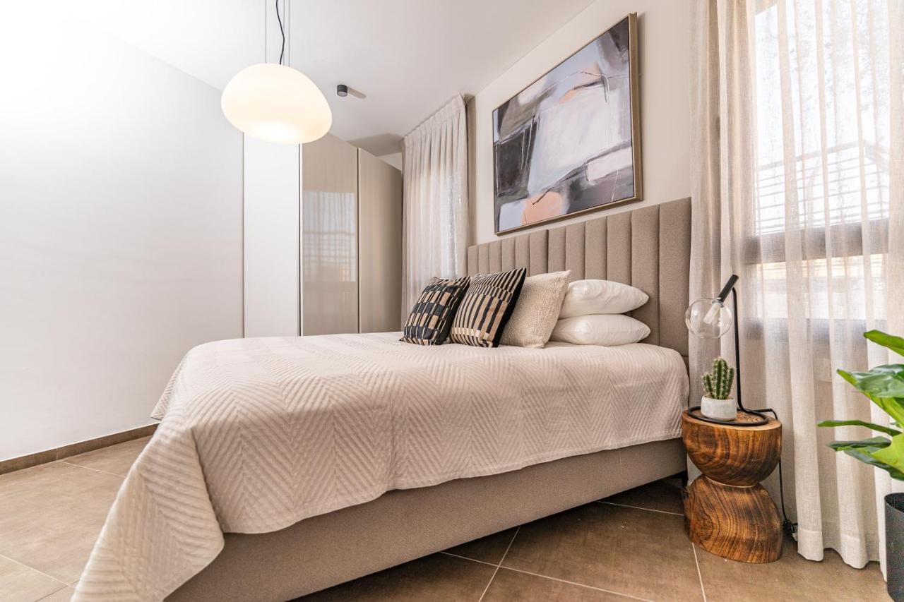 Deluxe 3 Bedrooms Flat In Residential Area 예루살렘 외부 사진