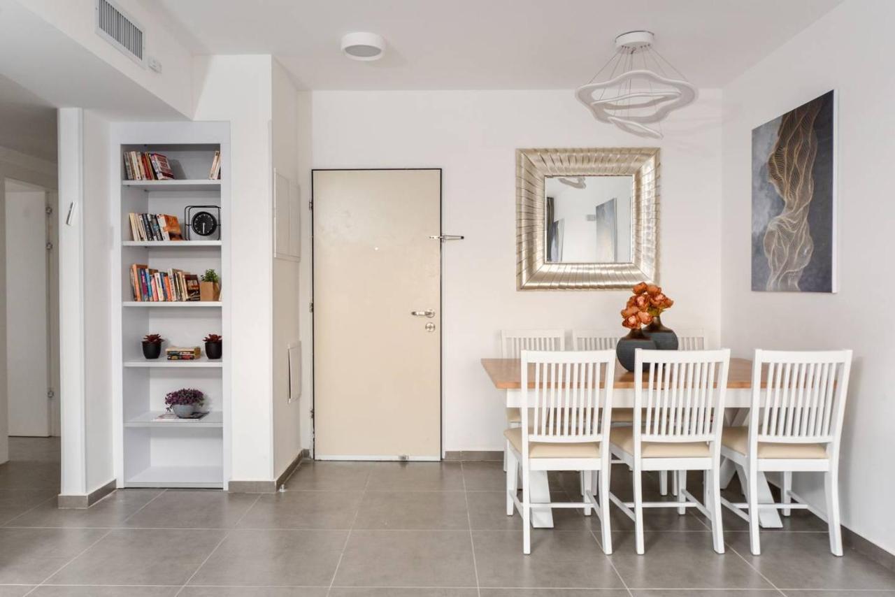 Deluxe 3 Bedrooms Flat In Residential Area 예루살렘 외부 사진